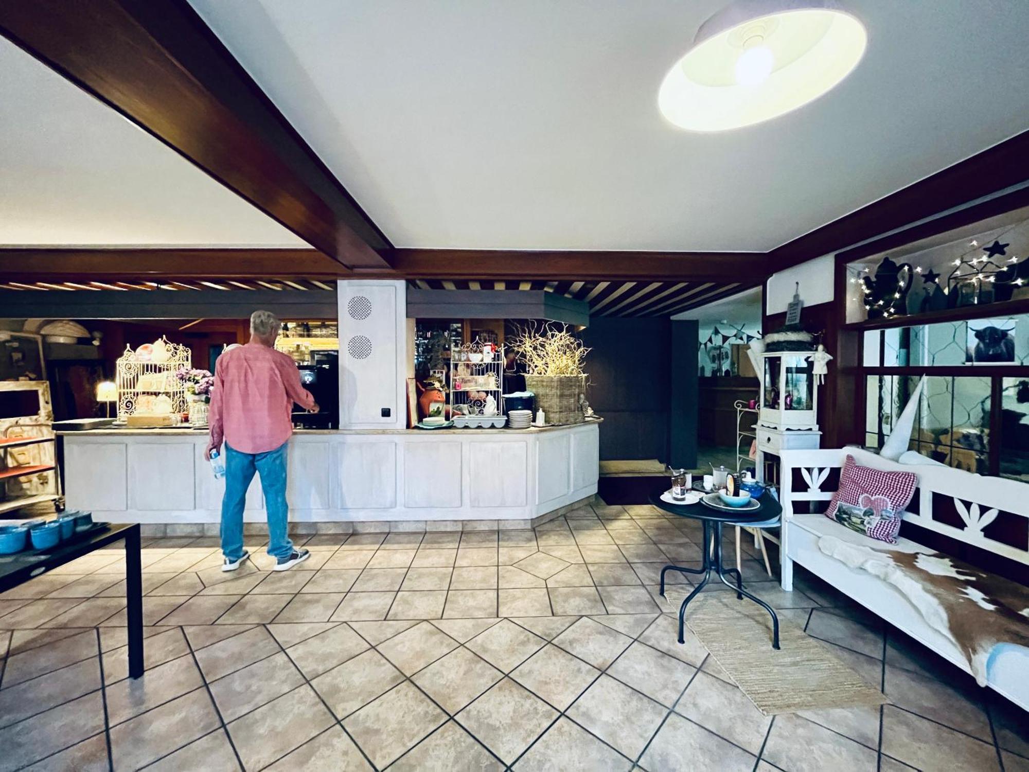Goldener Hahn B&B Baiersbronn - Ferienwohnungen Mit Hotel Service Nahe Gartenschau Tal X Buitenkant foto