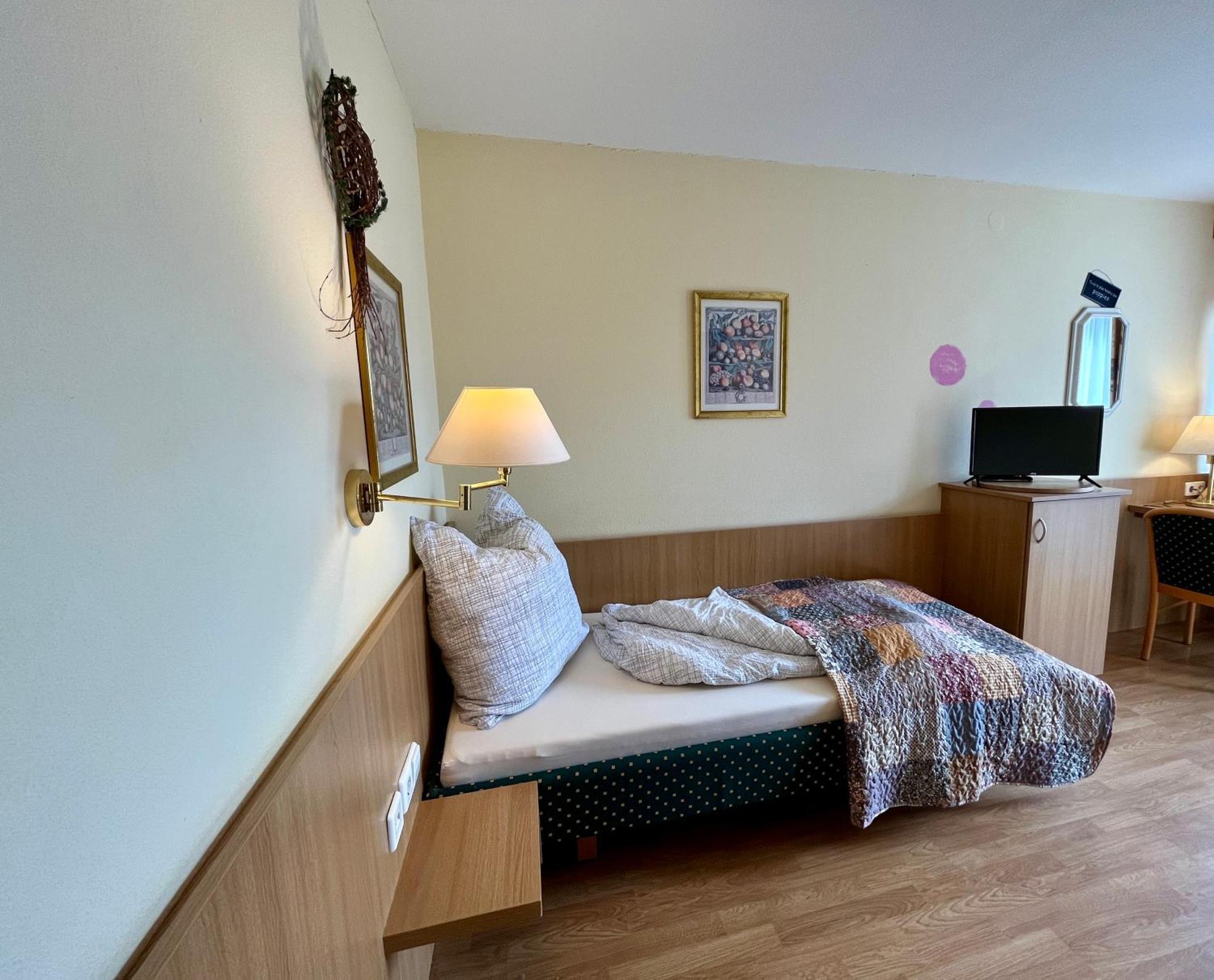 Goldener Hahn B&B Baiersbronn - Ferienwohnungen Mit Hotel Service Nahe Gartenschau Tal X Kamer foto