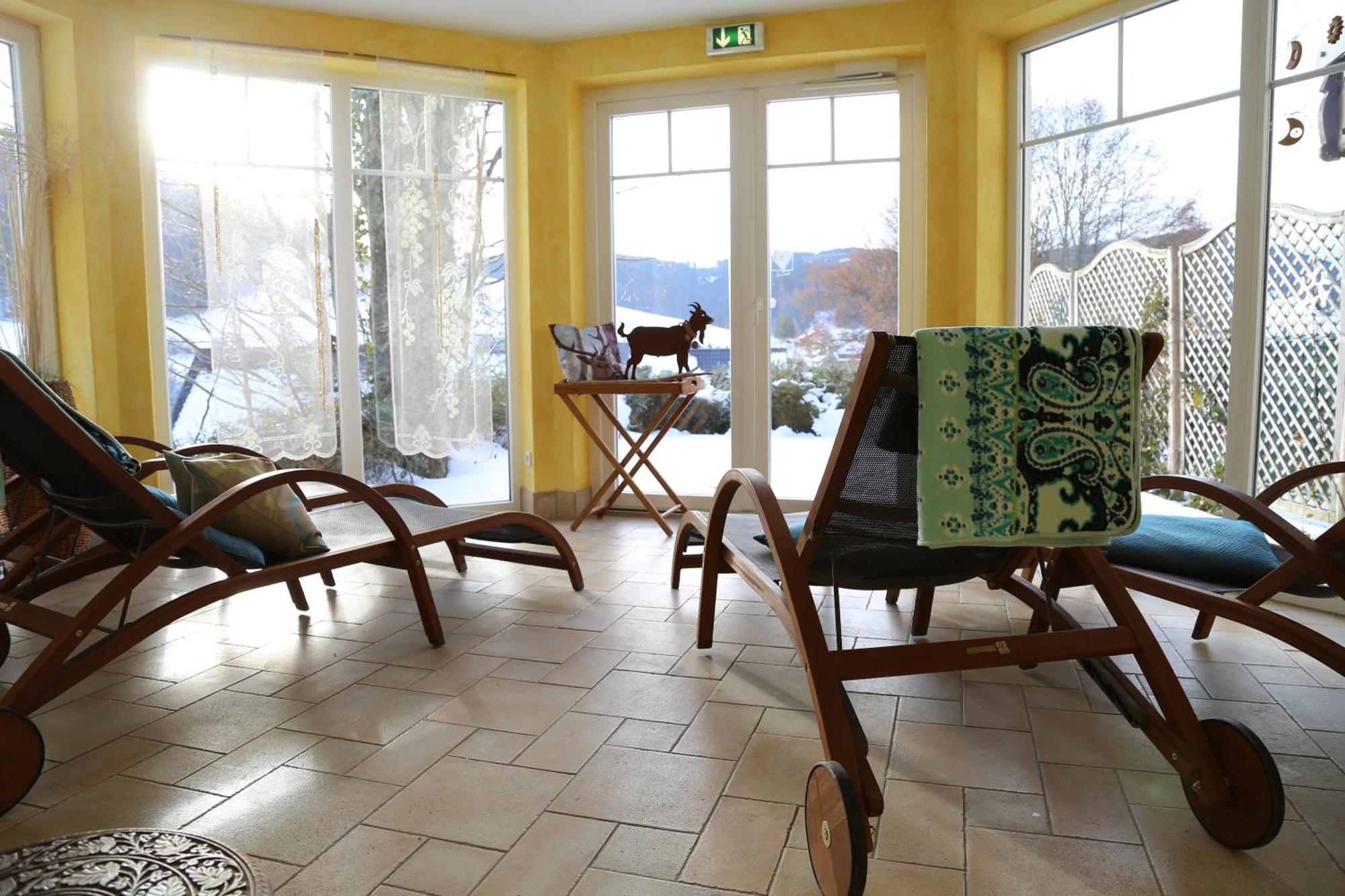Goldener Hahn B&B Baiersbronn - Ferienwohnungen Mit Hotel Service Nahe Gartenschau Tal X Buitenkant foto