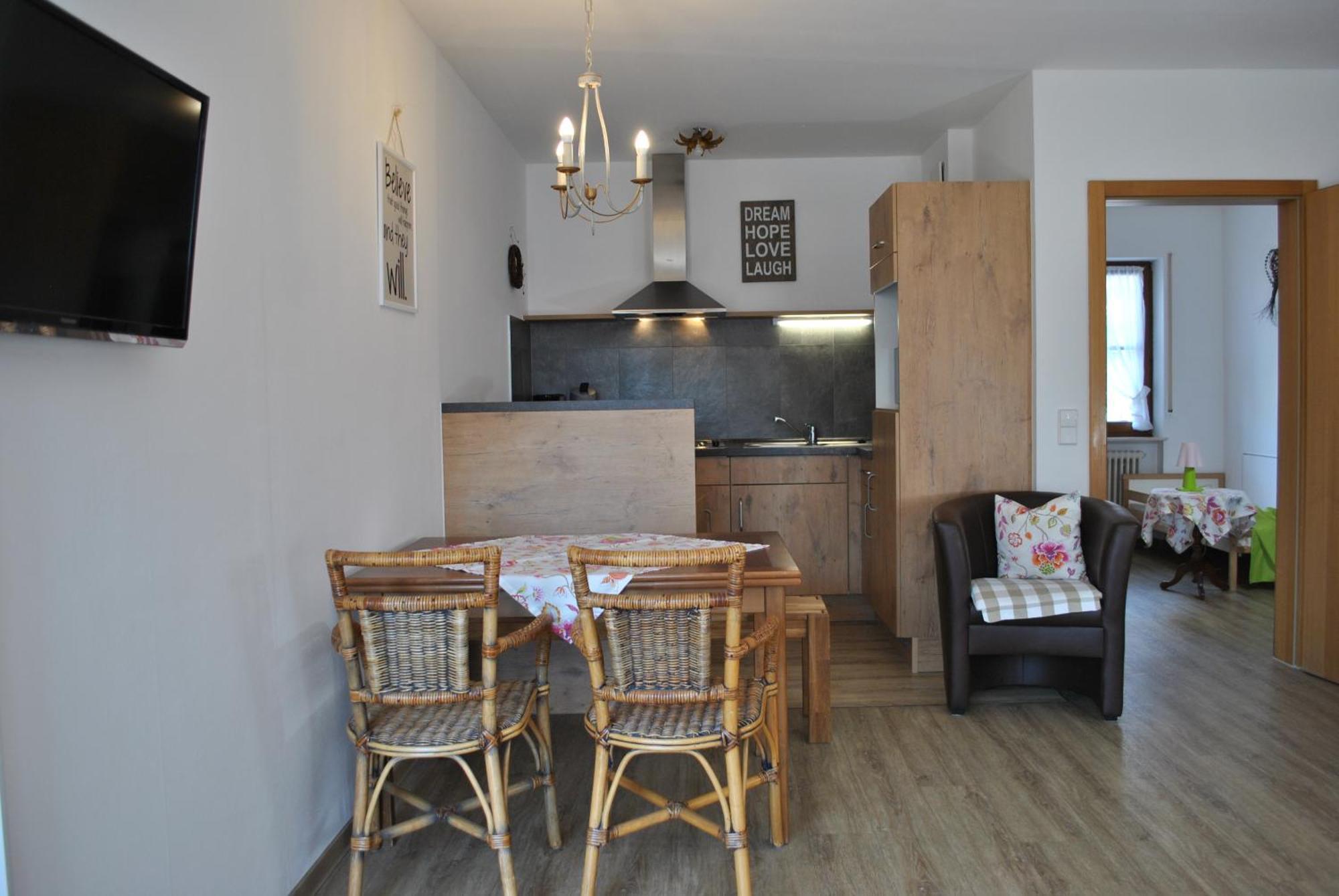 Goldener Hahn B&B Baiersbronn - Ferienwohnungen Mit Hotel Service Nahe Gartenschau Tal X Kamer foto