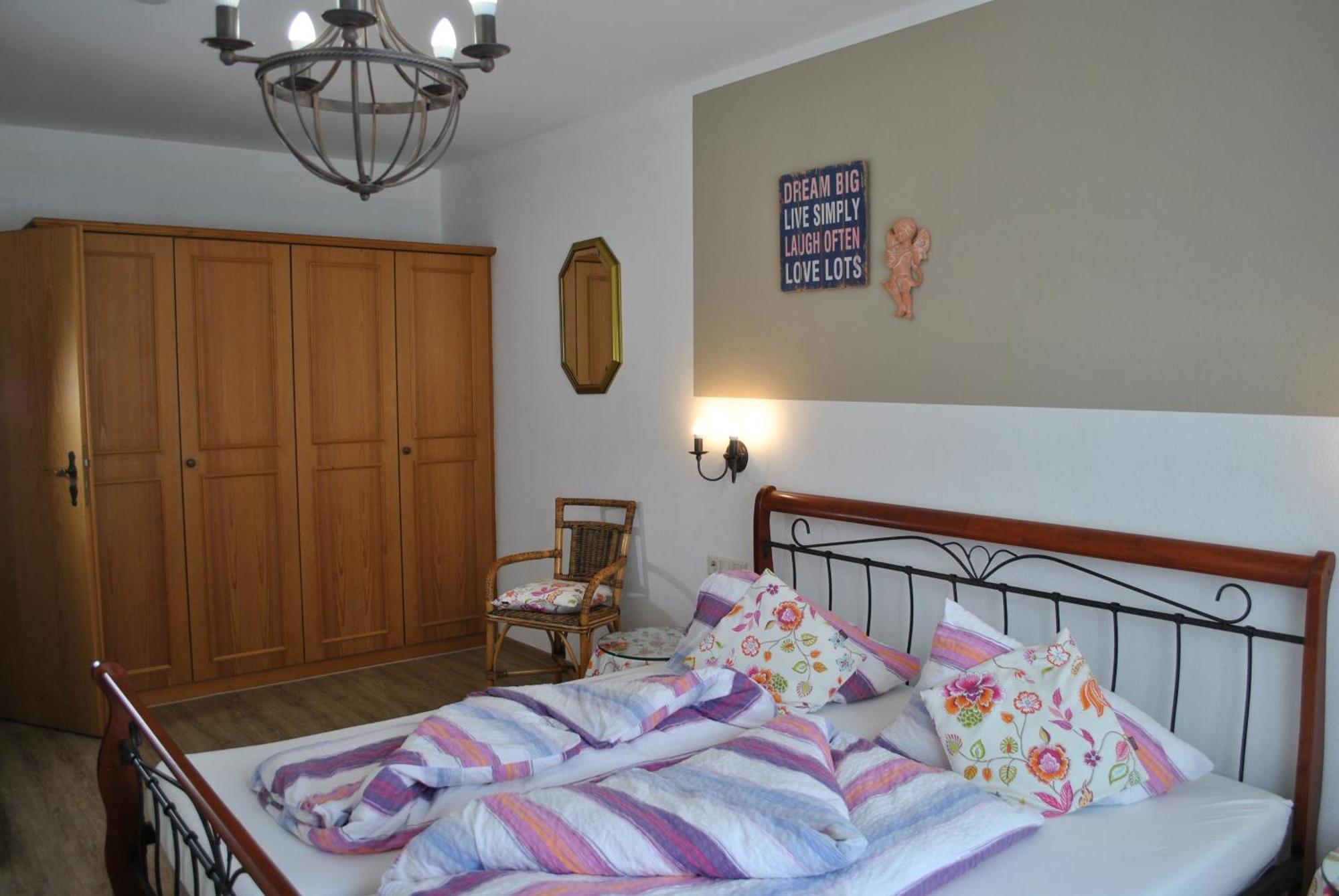 Goldener Hahn B&B Baiersbronn - Ferienwohnungen Mit Hotel Service Nahe Gartenschau Tal X Kamer foto